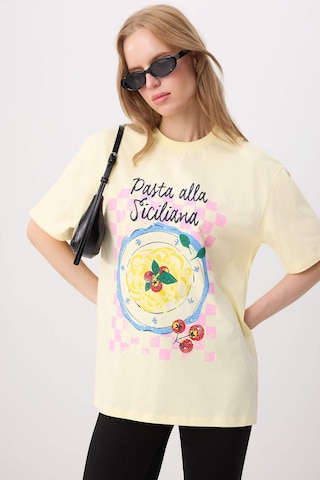 Trendyol Shirt in Yellow: front