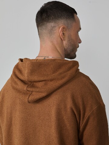 DAN FOX APPAREL Sweatshirt 'Mirco' in Bruin