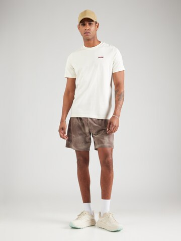 T-Shirt fonctionnel 'ESS 2' PUMA en blanc