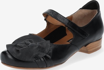 Everybody Ballet Flats with Strap in Black: front