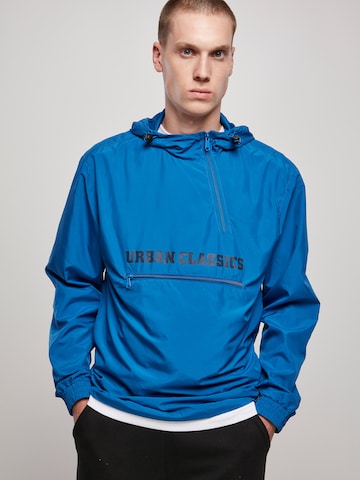 Urban Classics Демисезонная куртка 'Commuter' в Синий: спереди