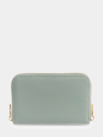 GUESS Wallet 'Serenova' in Green