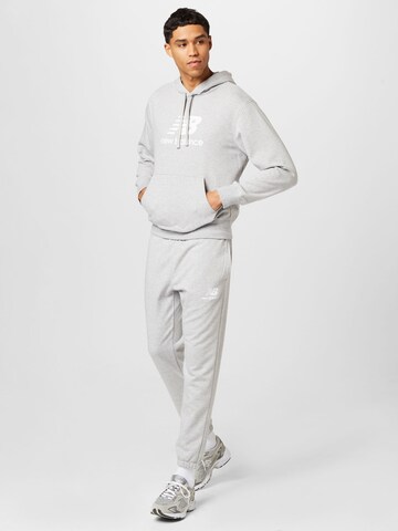 new balance Sweatshirt 'Essential' in Grau