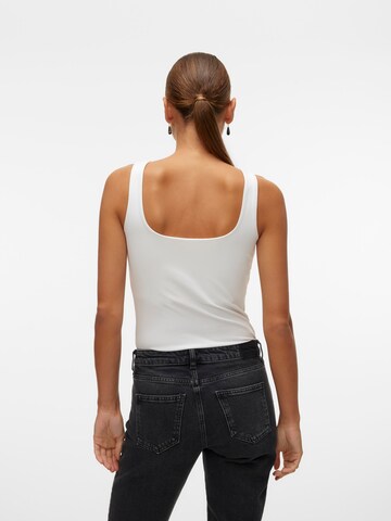 Top 'VMMillion' di VERO MODA in bianco