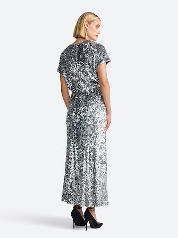 Rich & Royal Avondjurk in Grijs