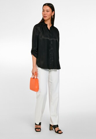 Anna Aura Blouse in Zwart: voorkant