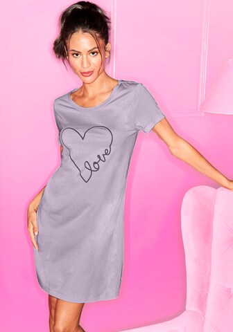 Tricou de la VIVANCE pe mov: față