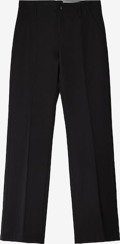 Bershka Loosefit Housut värissä musta: etupuoli