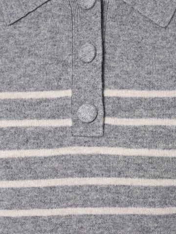 Ipuri Sweater ' ' in Grey