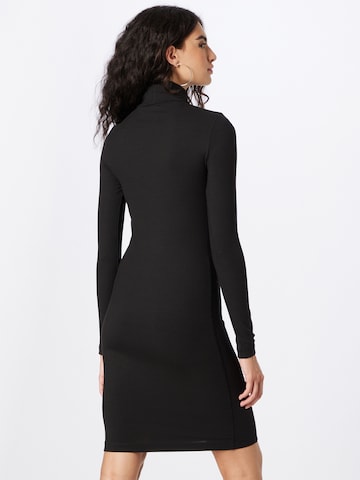 Calvin Klein - Vestido em preto