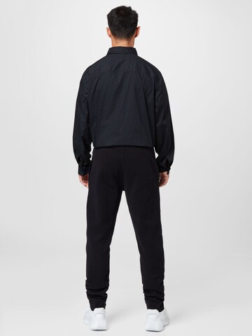 Superdry Zúžený Sportovní kalhoty – černá