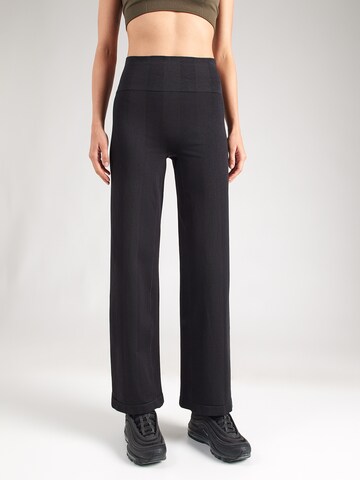 HRMN8 - Regular Calças de desporto em preto: frente