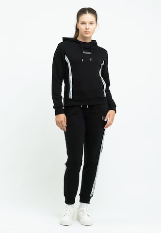 Tom Barron Sports Suit in Black: front