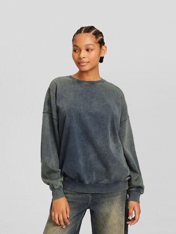 Bershka Sweatshirt i grøn: forside