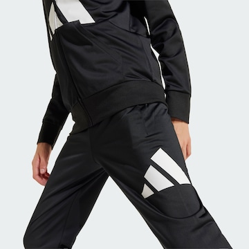 Costum de trening 'Essentials' de la ADIDAS SPORTSWEAR pe negru