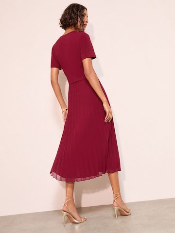 Robe Friends Like These en rouge