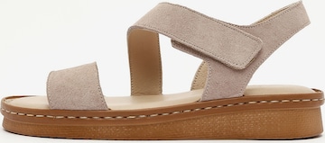 Derimod Sandaalit värissä beige: etupuoli