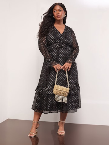 Rochie de la Lipsy pe negru