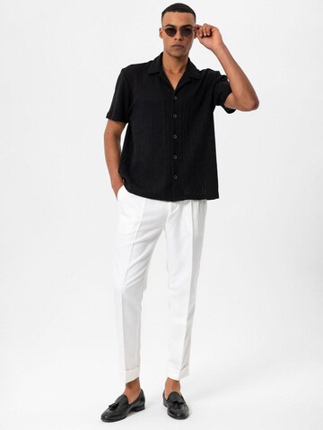 Antioch Regular fit Button Up Shirt in Black