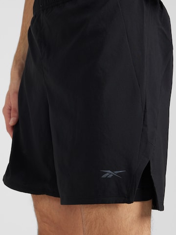 Regular Pantaloni sport 'SPEED SHORT 4.0 2-IN-1' de la Reebok pe negru