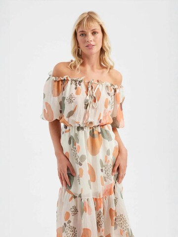 Hiccup - Vestido em branco