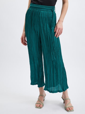 Orsay Loose fit Pants in Green: front