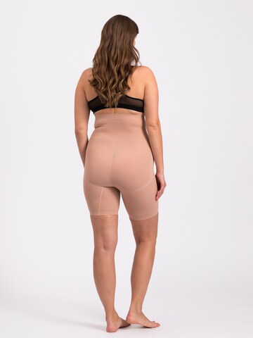 Lykkeland Atelier Shaping pant 'Alturra' in Beige