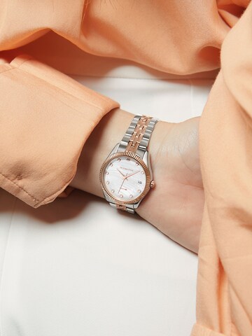 Victoria Hyde Analog watch in Gold