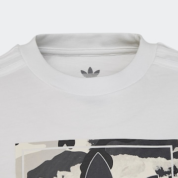 ADIDAS ORIGINALS Póló 'Camo Graphic' - fehér