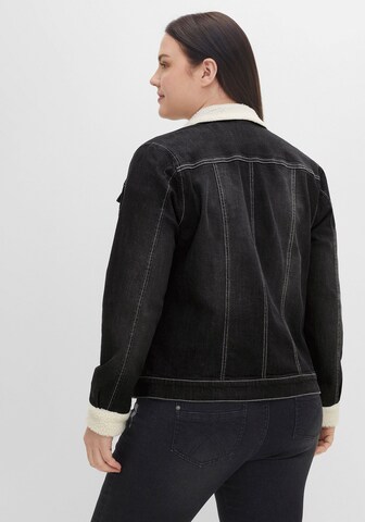 SHEEGO Between-Season Jacket in Black