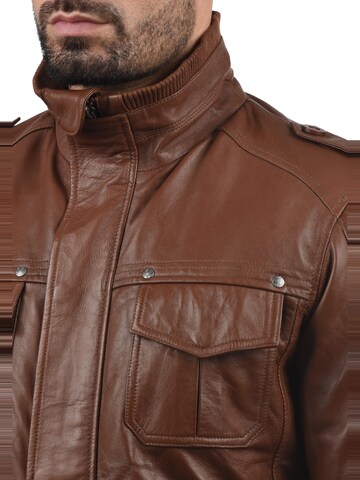 !Solid Tussenjas 'SDCamash' in Bruin