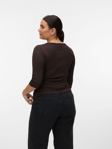 Vero Moda Curve Shirt 'THEA' in Bruin