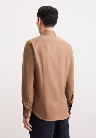 Coupe regular Chemise business 'Schwarze Rose' SEIDENSTICKER en marron