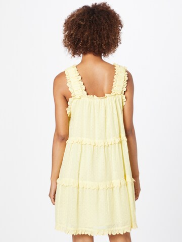 Robe 'Janine' ABOUT YOU Limited en jaune