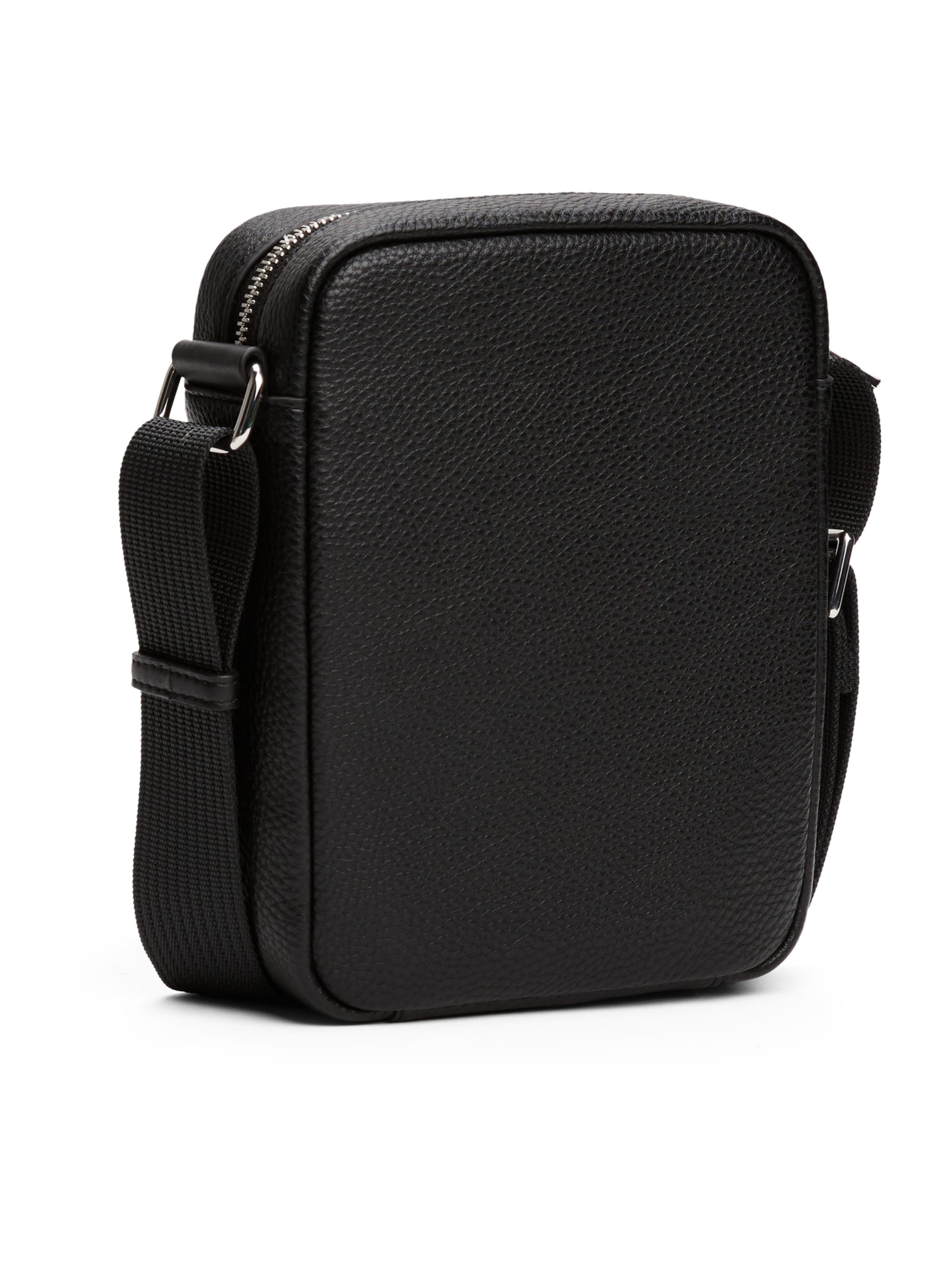 TOMMY HILFIGER Τσάντα ώμου σε μαύρο