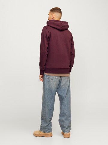 Sweat-shirt 'JJALVIS' JACK & JONES en rouge