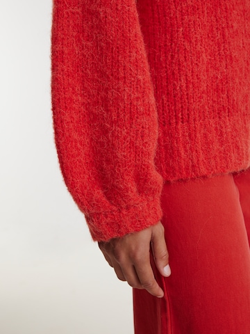 EDITED Sweater in Red