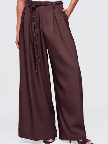Ombre Regular Trousers in Brown