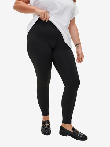 Skinny Leggings de la Zizzi pe negru: față