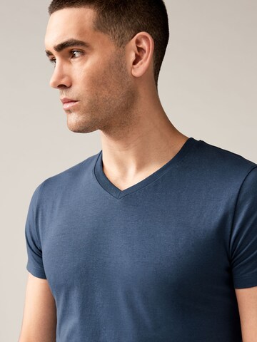 T-Shirt Next en bleu