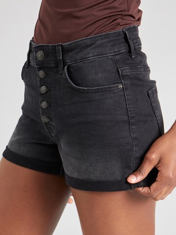 ONLY Regular Shorts 'Hush' in Schwarz