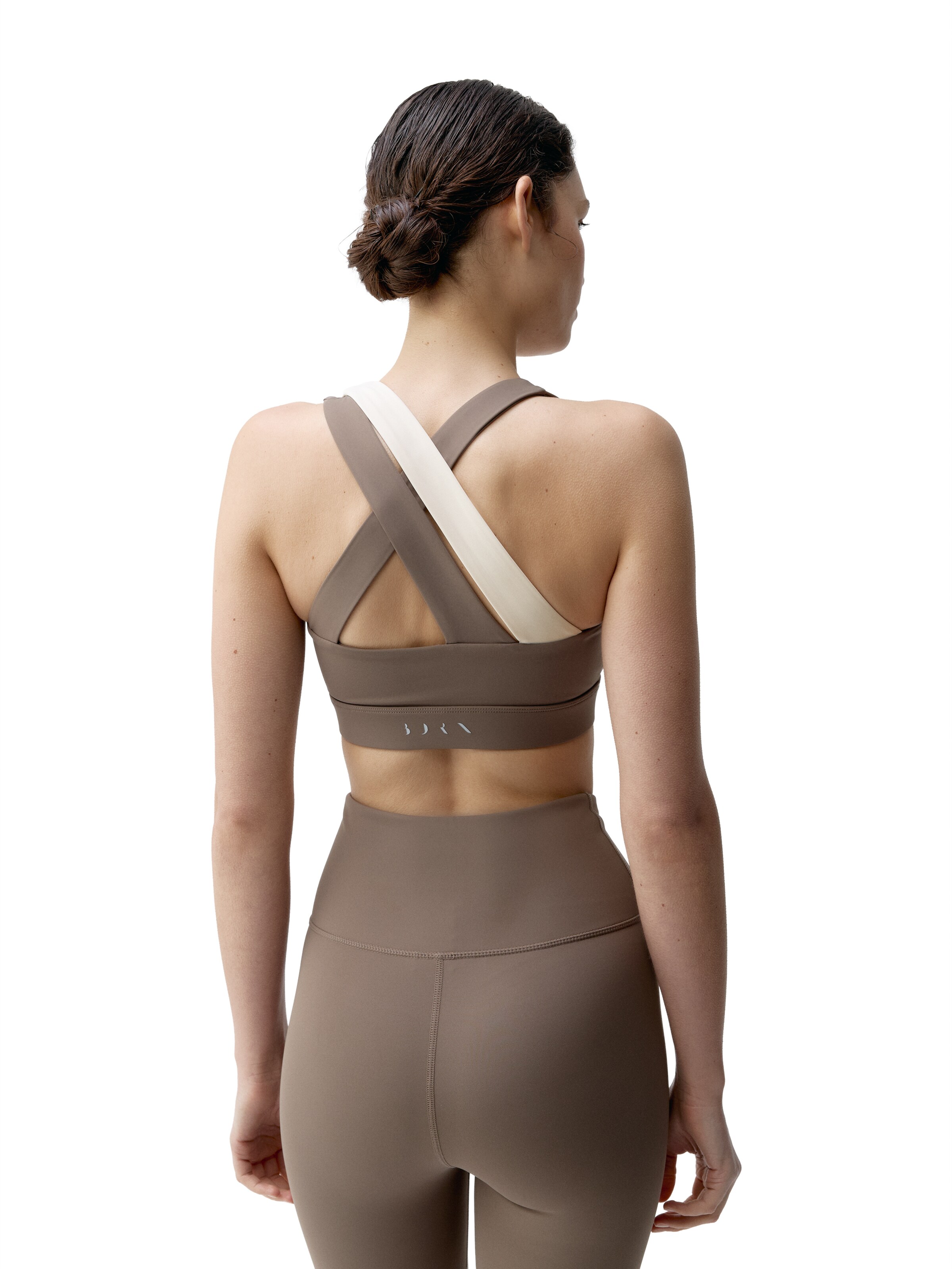 Born Sporttop ' Cleo ' in Bruin