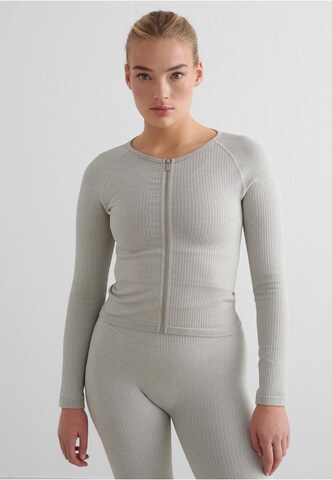 Cardigans de sport Aim'n en gris : devant