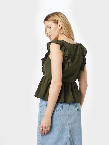 ABOUT YOU Shirt 'Clara' in Groen