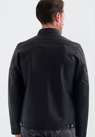 PIERRE CARDIN Jacke in Schwarz