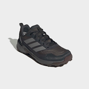 Chaussure basse ADIDAS TERREX en noir : devant