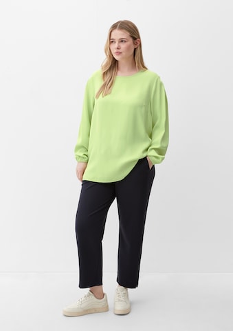 TRIANGLE Blouse in Green