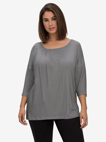 SHEEGO Shirt in Grey: front