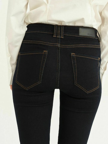 Pieszak Regular Farkut ' NOOS-Jelena ' värissä sininen