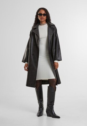 Abito in maglia di Urban Classics in bianco
